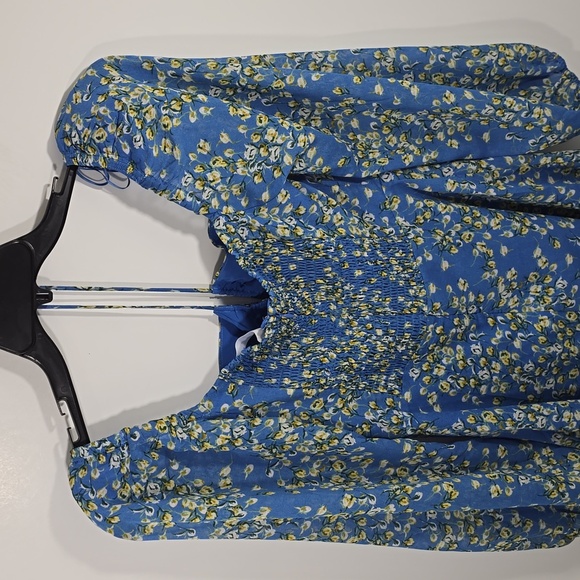 {ASTR The Label} Vivian Dress in Blue Floral - Size Medium - Picture 8 of 17